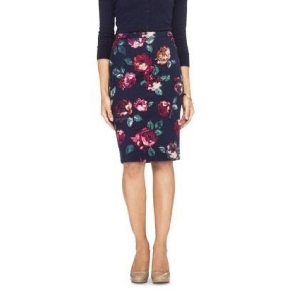 🎉MUST GO🎉 Merona women floral print pencil skirt